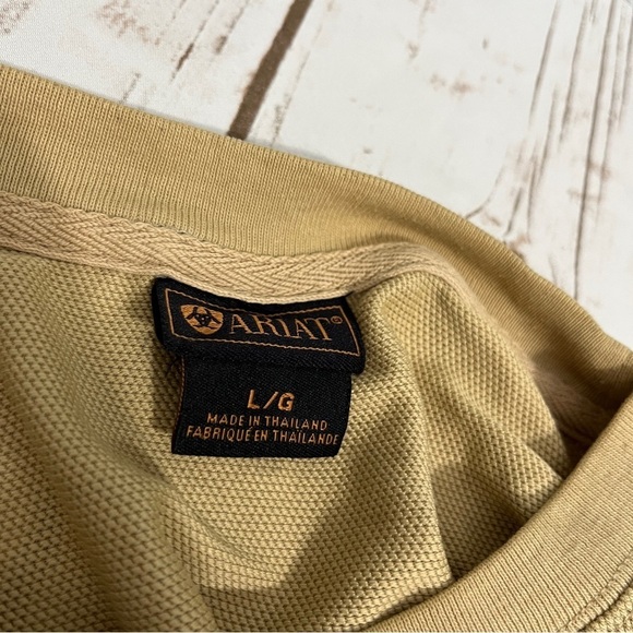 Ariat men’s short sleeve shirt size large wheat tan colored waffle texture - Picture 2 of 7